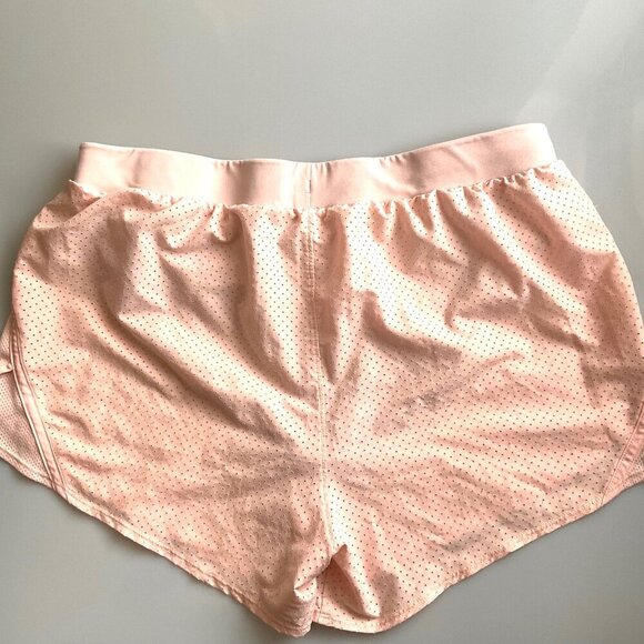 UNDER ARMOUR HEATGEAR LOOSE SHORTS EUC - Picture 4 of 13